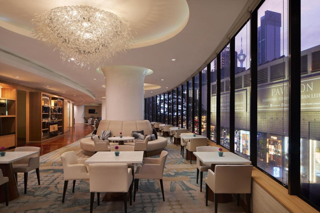 Hotel The Westin Kuala Lumpur Exteriér fotografie The Club Lounge at the Hong Kong International Financial Centre