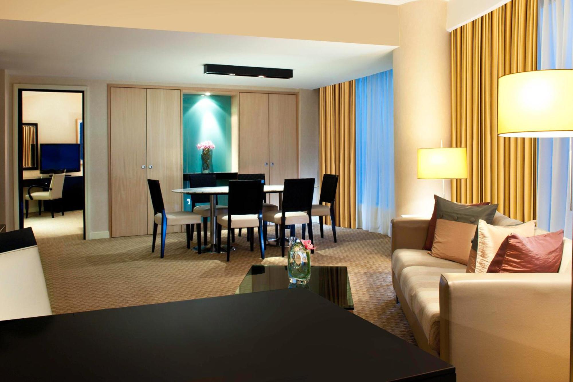 Hotel The Westin Kuala Lumpur Exteriér fotografie A suite at the Grand Hyatt Hotel, Seoul, South Korea